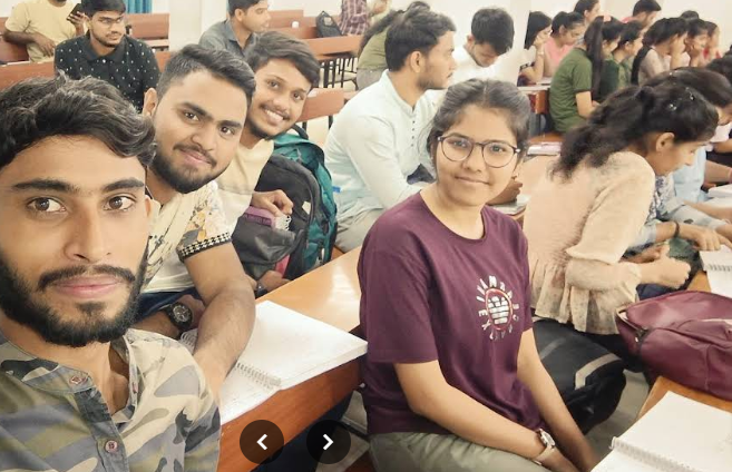 Career Endeavour CSIR NET Coaching Delhi  Hero Slider - 3