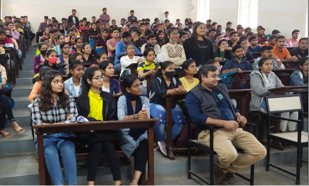 CIVIL IAS Ahmedabad Hero Slider - 3