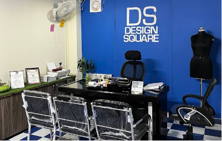Design Square Delhi  Hero Slider - 3