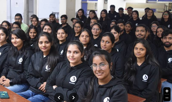 ETEN IAS Academy Agra Hero Slider - 3