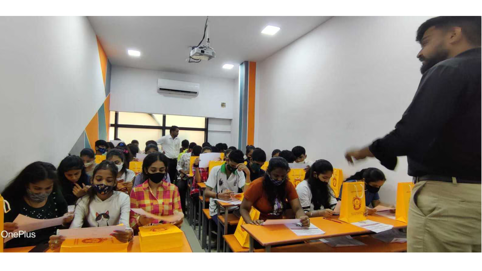 Iconic Students Academy Mumbai Hero Slider - 2