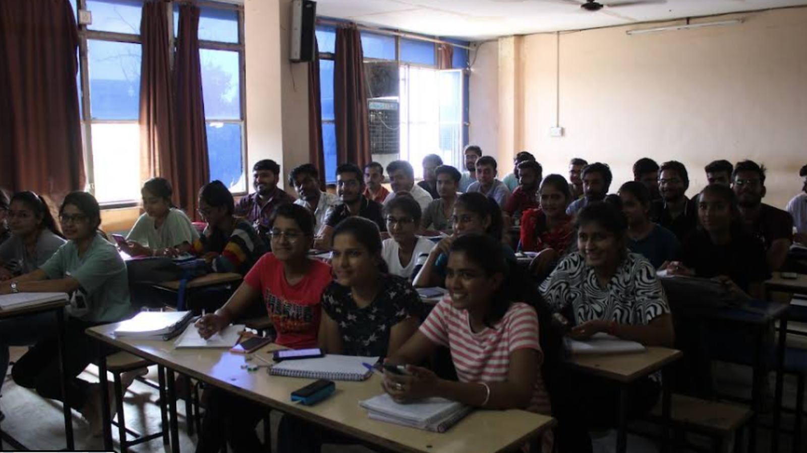 KING'S Academy Sikar Hero Slider - 3