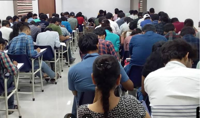 Manu Law Classes Pvt Ltd Delhi Hero Slider - 2