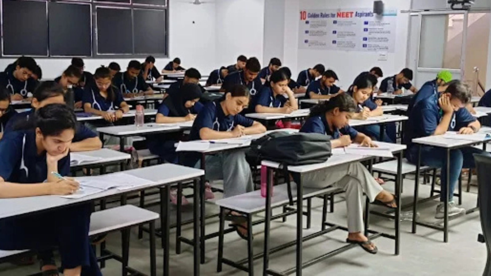 NEET Kaka JEE Jaipur Hero Slider - 2