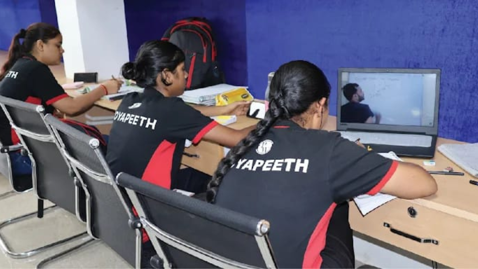 Physics Wallah Vidyapeeth Jaipur Hero Slider - 2