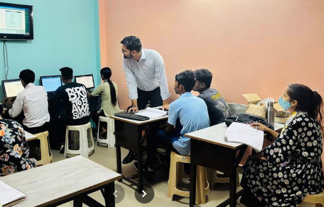 Prayatna IAS Academy Lucknow Hero Slider - 3