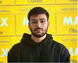 Rise Institute Srinagar Topper Student 3 Photo