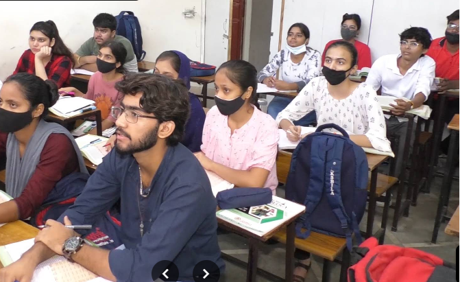 Takshila Institute Rohini Hero Slider - 1