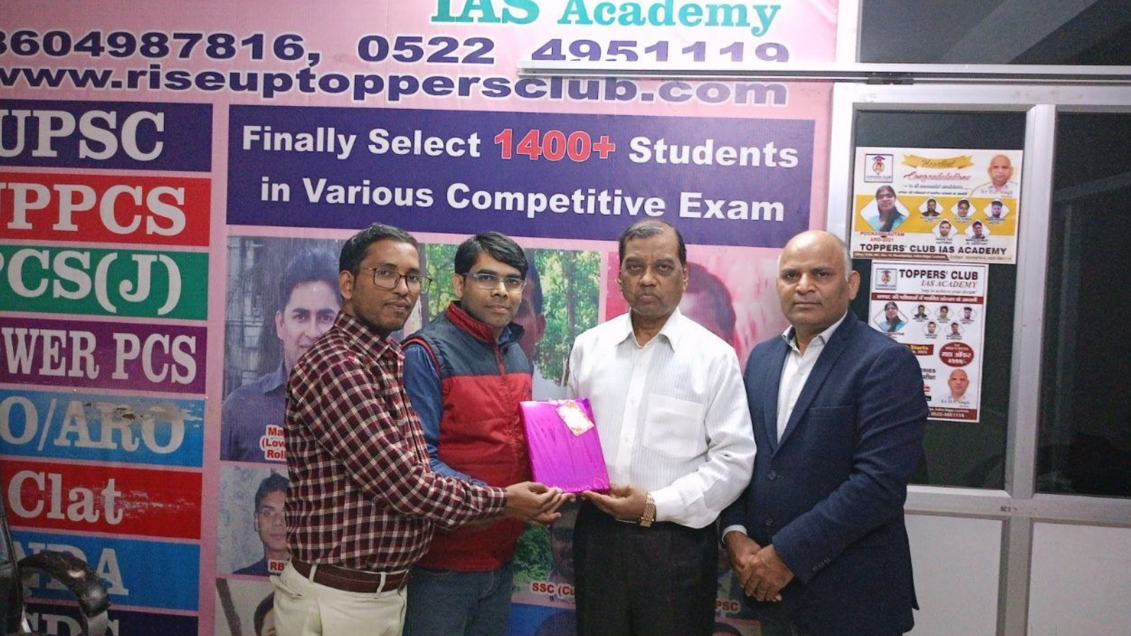 Toppers Club Ias Academy Lucknow Hero Slider - 3